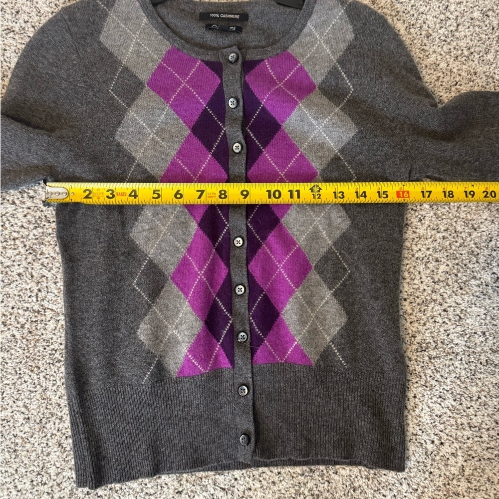 Apt. 9 100% Cashmere Women's Charcoal and Magenta Argyle Cardigan - Picture 5 of 6
